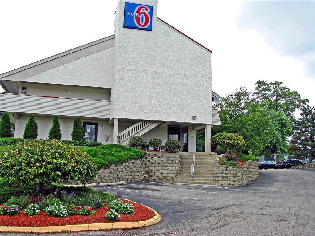 Days Inn By Wyndham Cincinnati I-71 Silverton エクステリア 写真