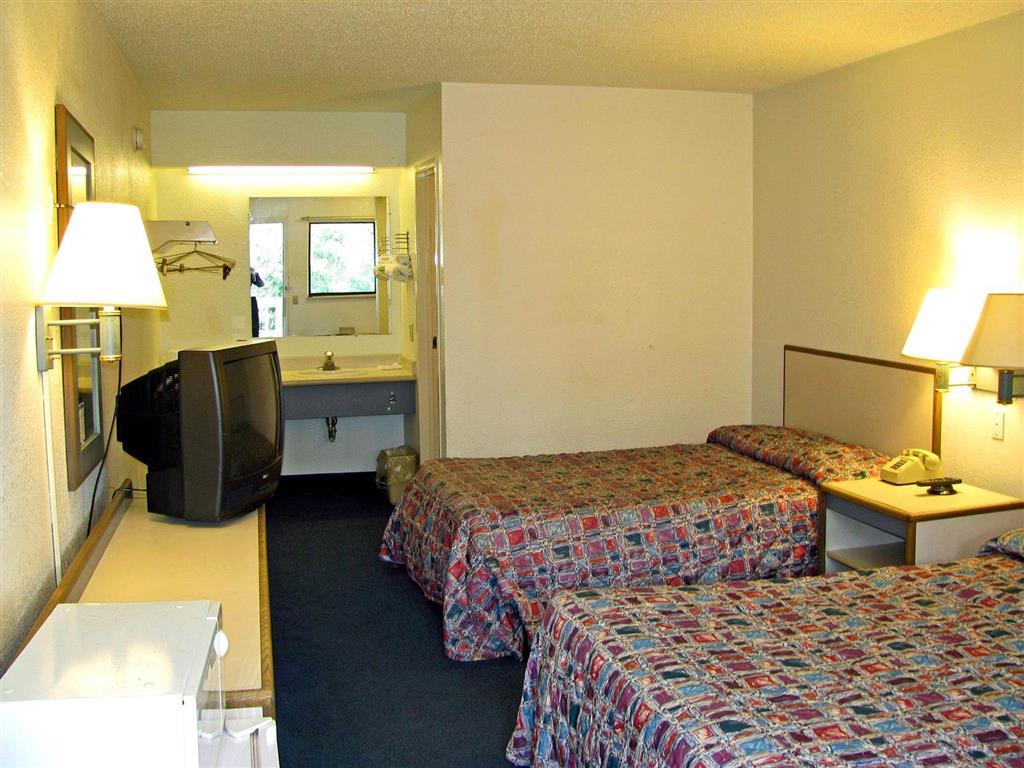 Days Inn By Wyndham Cincinnati I-71 Silverton 部屋 写真