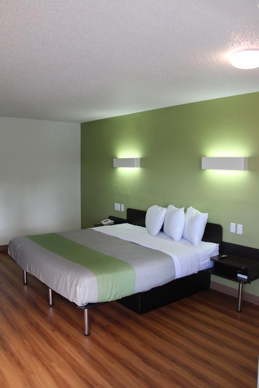 Days Inn By Wyndham Cincinnati I-71 Silverton エクステリア 写真